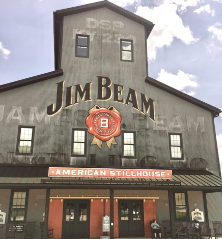 Jim Beam y el bourbon mas vendido en todo el mundo